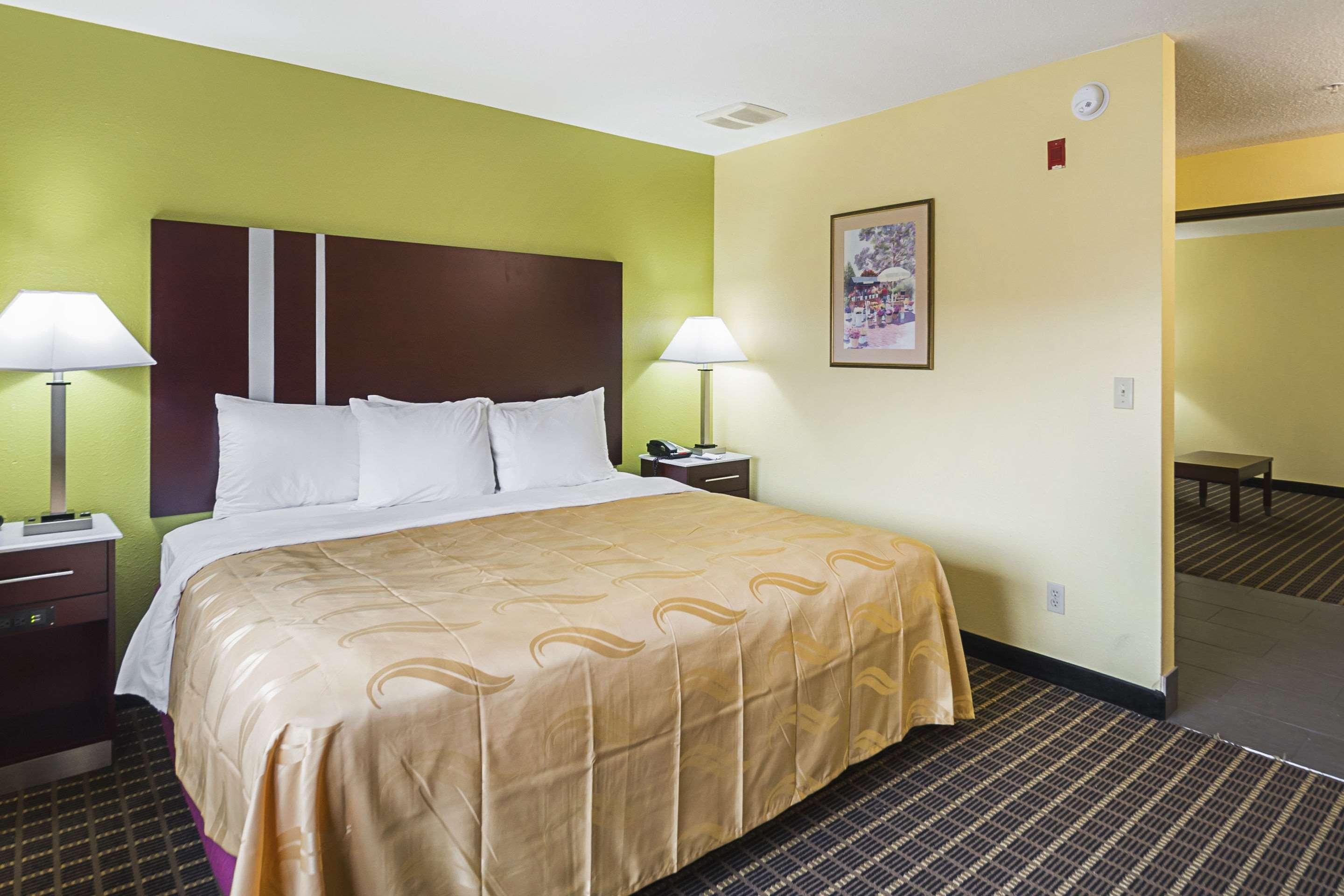 Quality Inn & Suites Harrington - Milford Екстер'єр фото