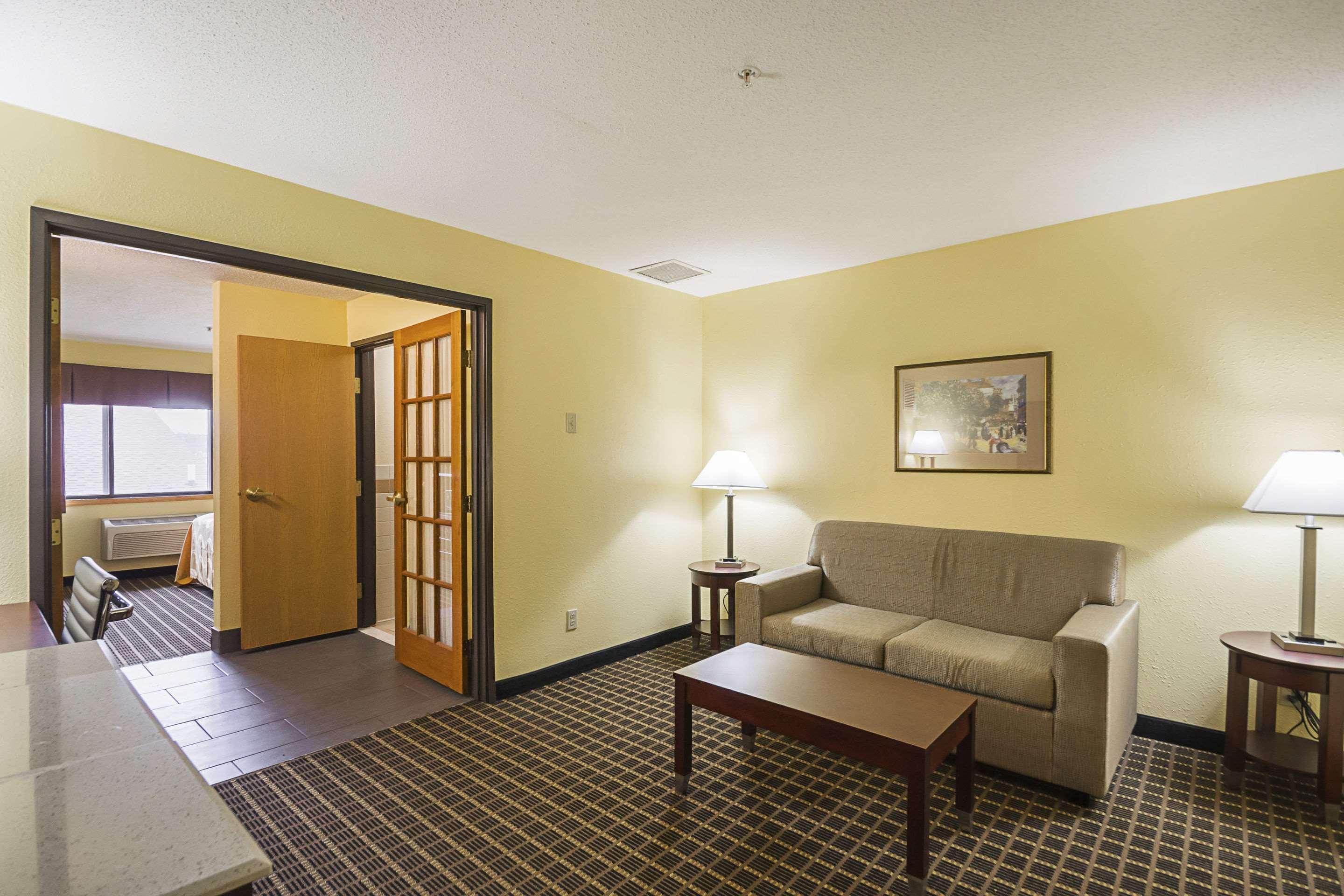 Quality Inn & Suites Harrington - Milford Екстер'єр фото