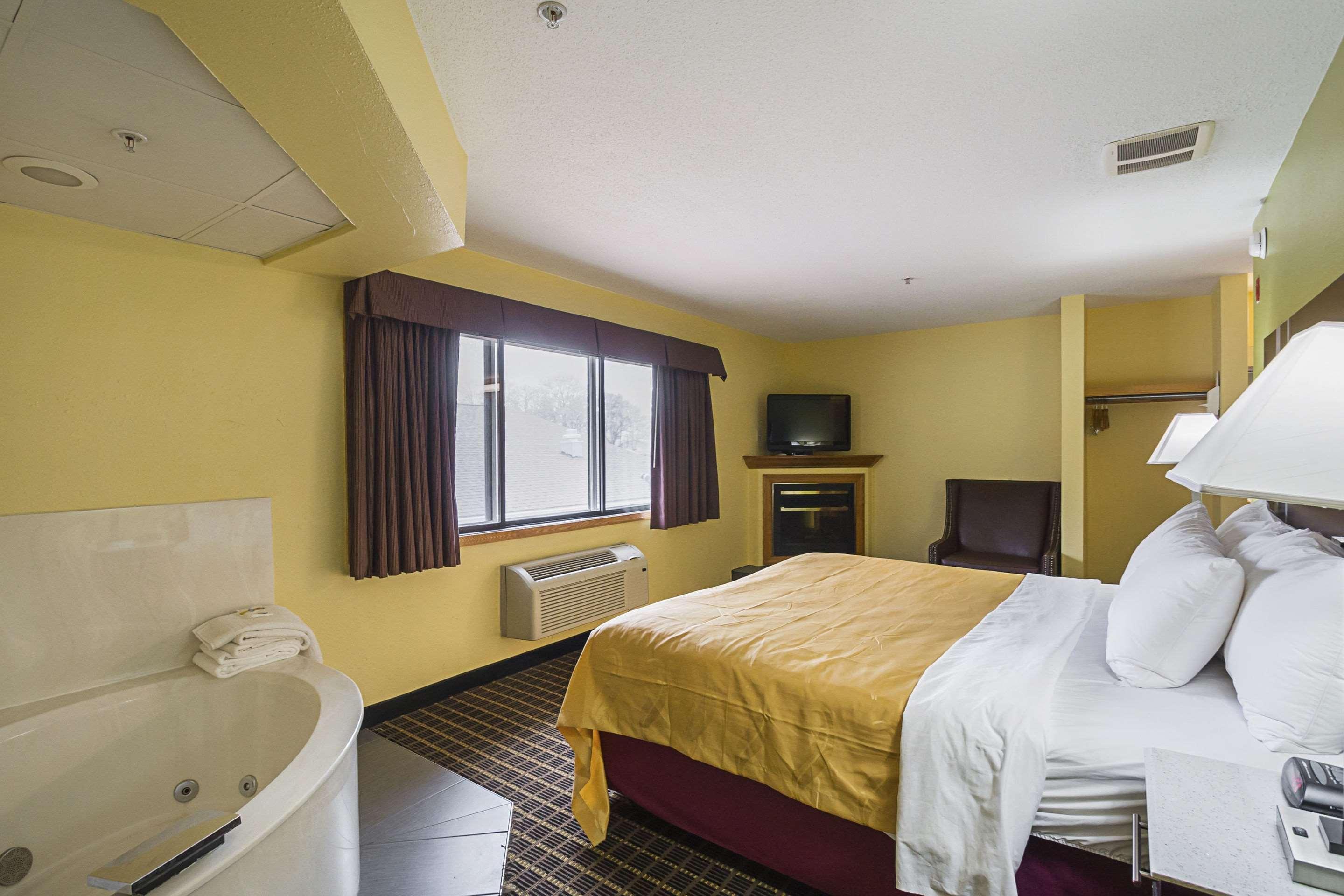 Quality Inn & Suites Harrington - Milford Екстер'єр фото