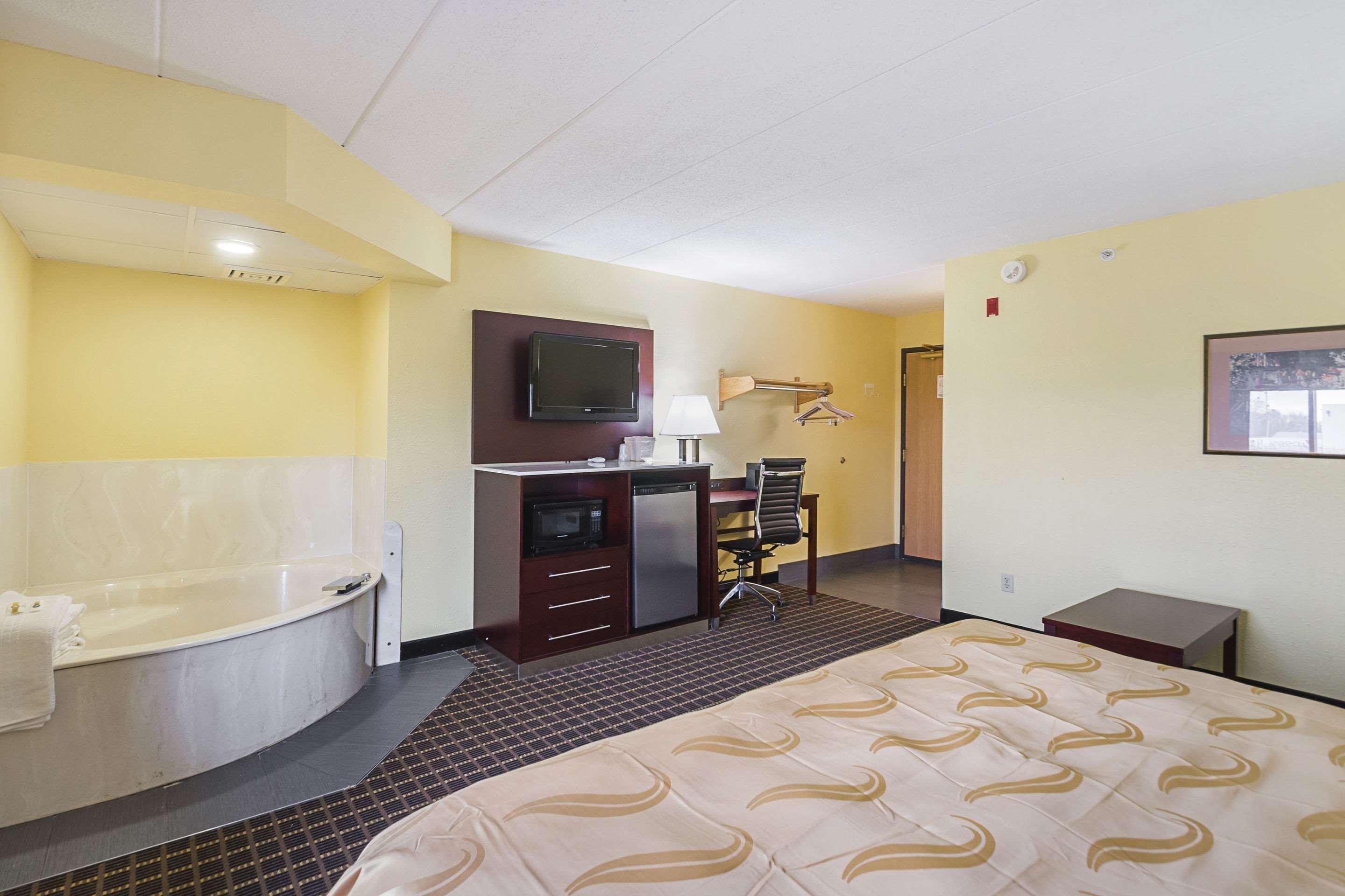 Quality Inn & Suites Harrington - Milford Екстер'єр фото