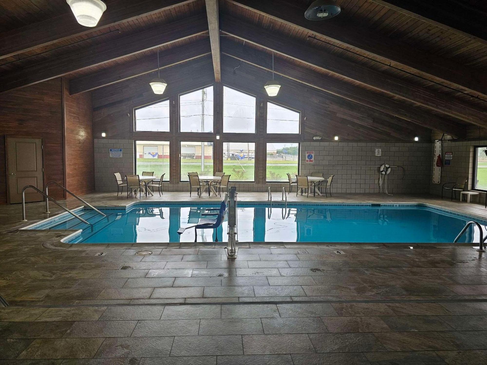 Quality Inn & Suites Harrington - Milford Екстер'єр фото