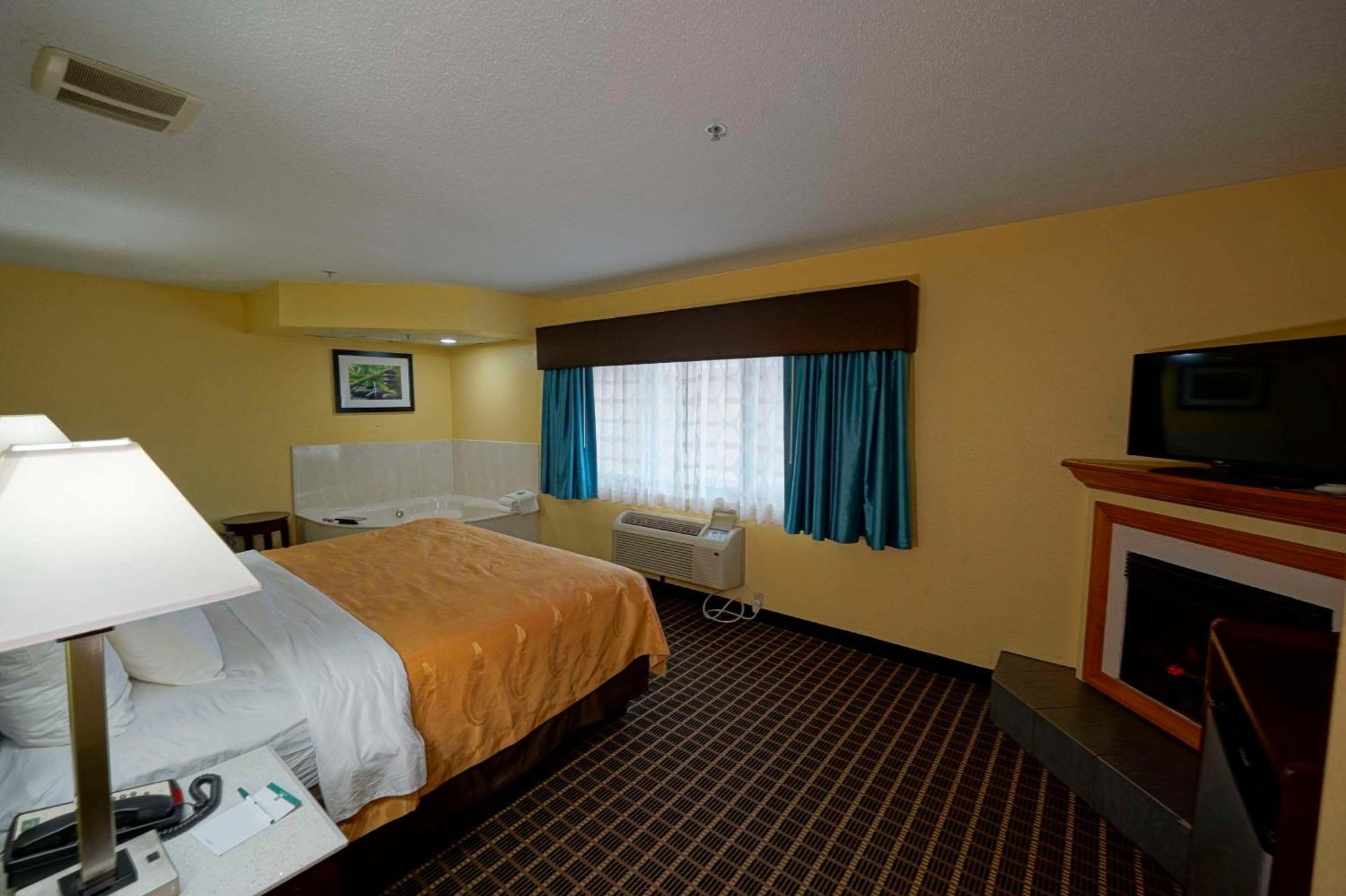 Quality Inn & Suites Harrington - Milford Екстер'єр фото