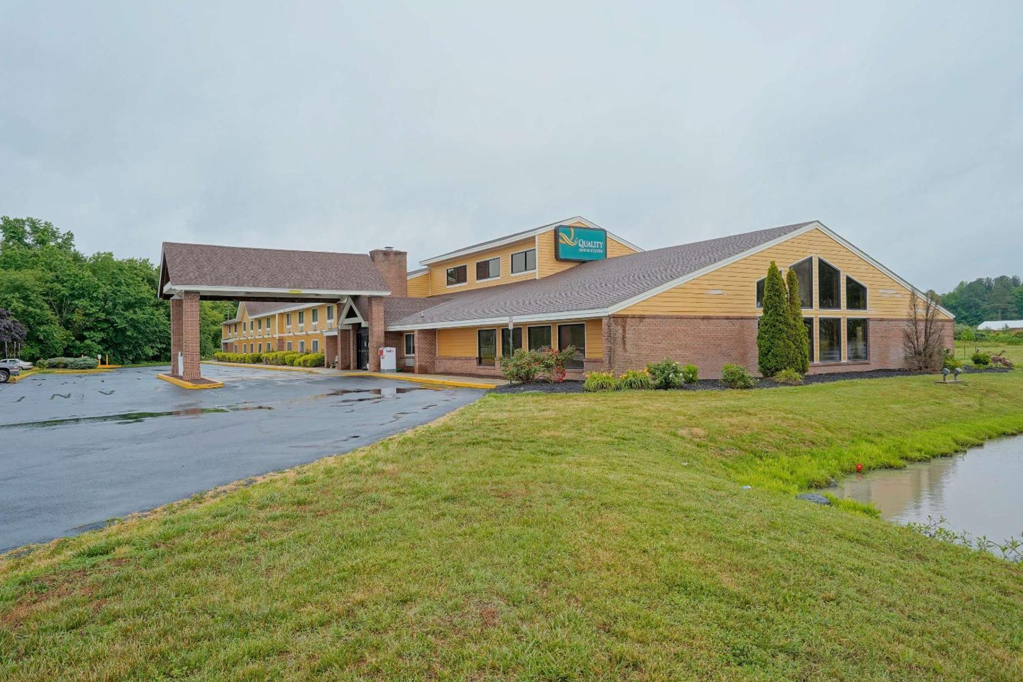 Quality Inn & Suites Harrington - Milford Екстер'єр фото